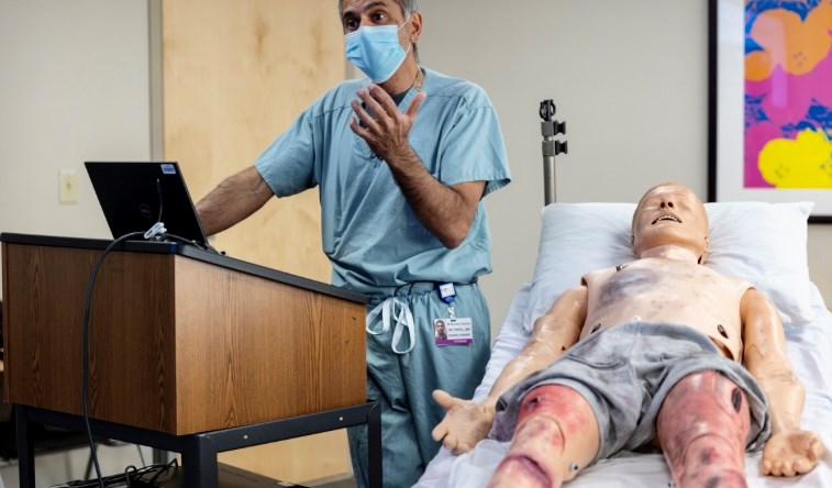 The trainings are taking place in the Simulation Emergency Trauma Center, where mannequins with realistic wounds are used to assist with teaching how to clinically assess and treat such patients.