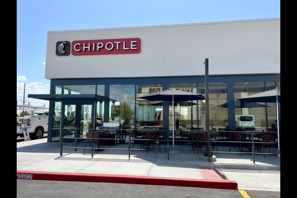 Chipotle Mexican Grill, the fast-food chain offering Mexican fare, including design-your-own burritos, tacos and bowls, is opening its first location in San Tan Valley on May 11, 2023.