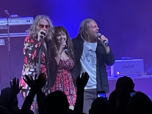 Ellie Fern on stage with Ed Roland (Collective Soul) and Jonathan Foreman (Switchfoot).