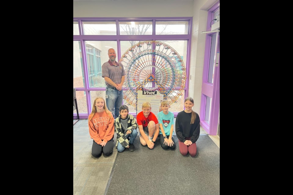 Five students from Desert Mountain Elementary teamed up on the ultimate group project. They built a 6-foot-tall model of a Ferris wheel made of 8,551 K'nex educational building set pieces.