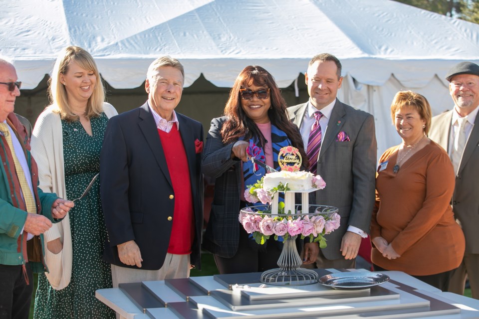 The largest public rose garden in the Desert Southwest, The Rose Garden is part of MCC’s 140-acre arboretum, the first in Arizona to earn accreditation from the ArbNet Arboretum Accreditation Program and The Morton Arboretum.