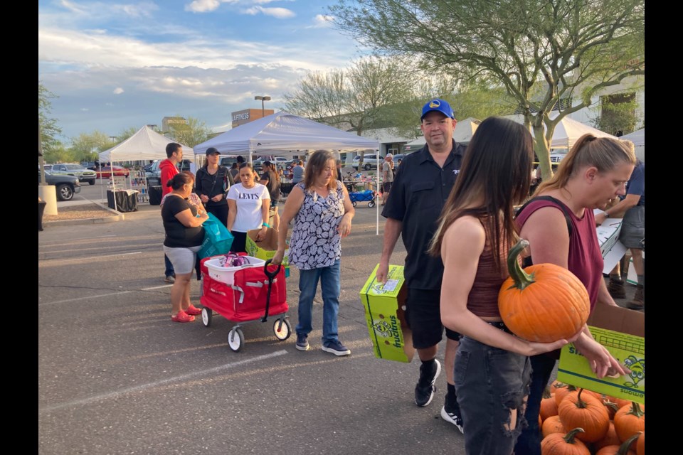 This weekend welcomes the second Saturday of the month, so that means it's time for the San Tan Valley Farmers Market and Bazaar for November.