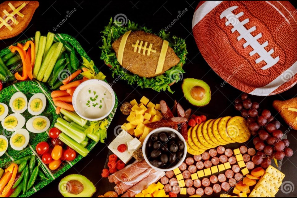 This weekend, friends and families will gather for parties to watch the Big Game, and we want to be sure you and your guests are safe – including from foodborne illness.