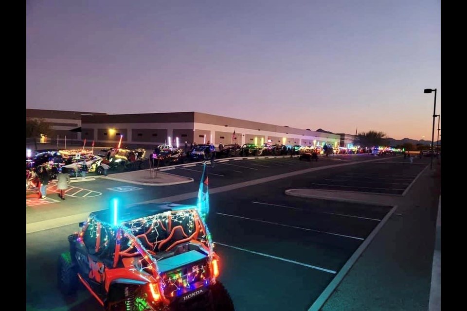 Cave Creek Christmas Parade 2022 Annual Queen Creek Side By Side Christmas Parade Set To Roll Dec. 11 -  Queencreeksuntimes.com