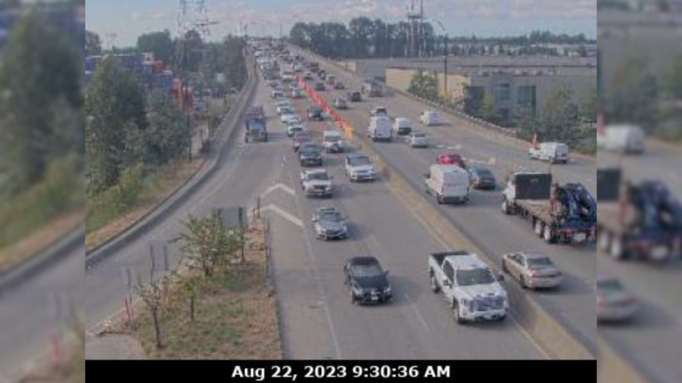 22-knight-st-bridge-crash-traffic