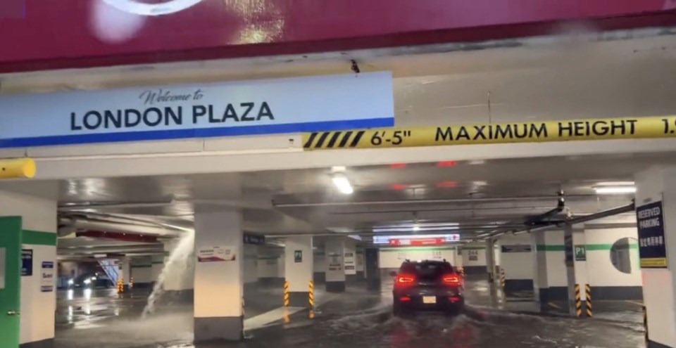 dec-24-london-plaza-flood