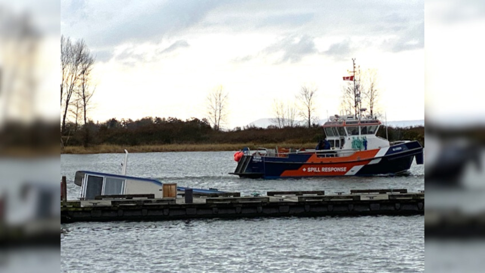 sinking-boat-imperial-landing