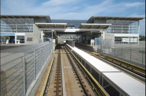 Canada Line service was shut down between Richmond Bridgeport and YVR this morning after reports of an "electrical smell" on a train near Templeton Station on Sea Island