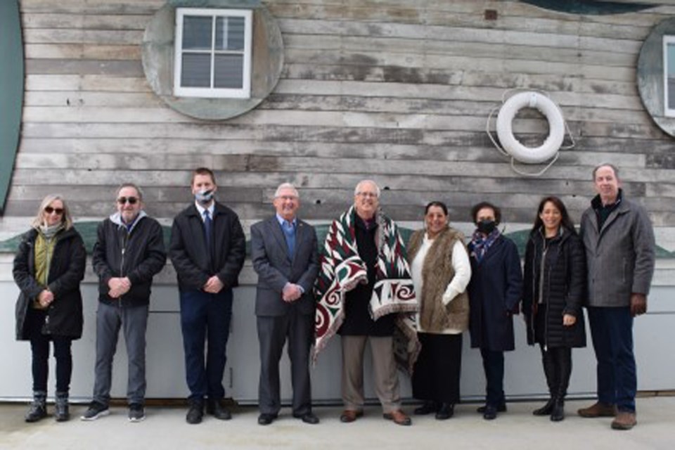 : Barbara Cole, Glenn Alteen,
Councillor Michael Wolfe, Councillor Bill McNulty, Mayor Malcolm Brodie,
Debra Sparrow, Councillor Linda McPhail, Councillor Alexa Loo,
Councillor Andy Hobbs.
