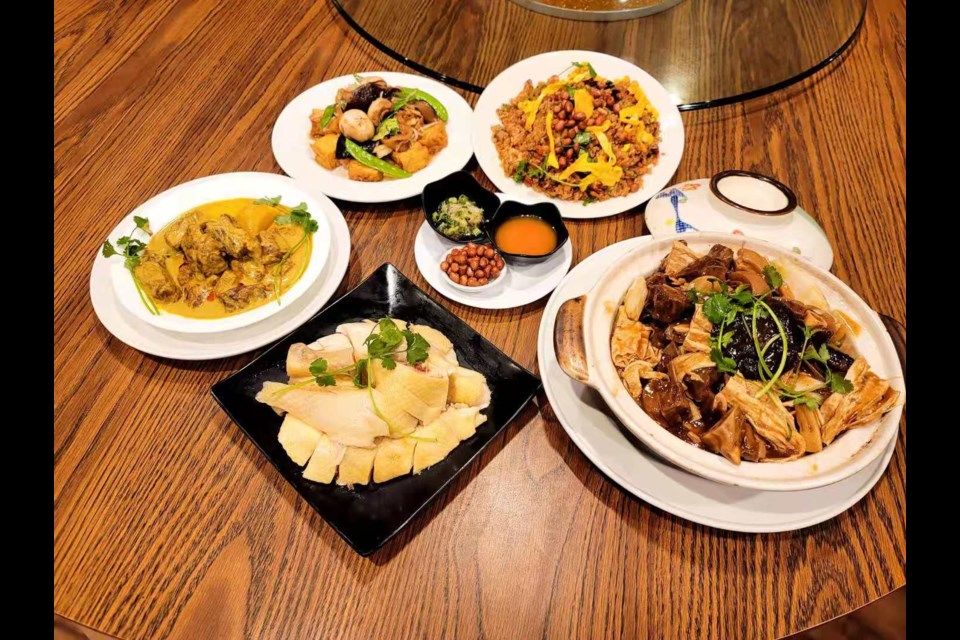 Vancouver Diamond Lions Club has collaborated with Miu Garden to prepare Lunar New Year dinner combos for diners. 