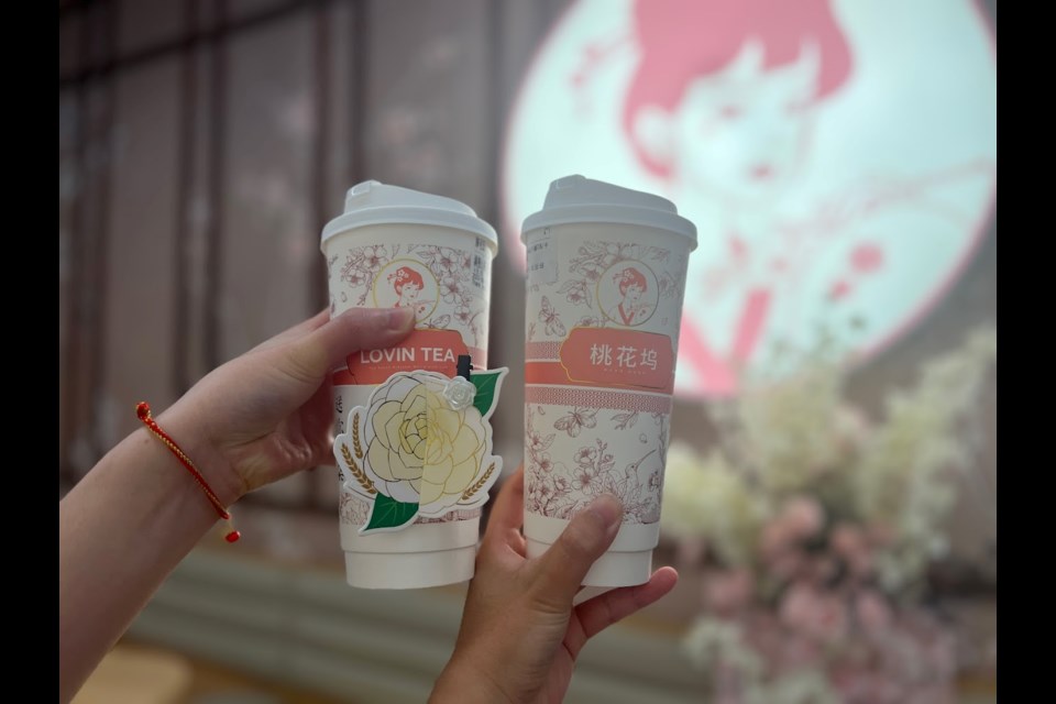 Lovin Tea, the newest bubble tea shop in Richmond, has four built-in mahjong rooms. Online photo 