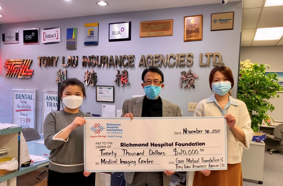 Tony Lau Insurance Cheque Presentation Image (1)