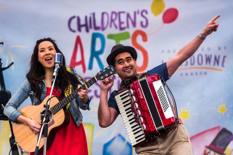 childrens-arts-festival-outdoor-stage