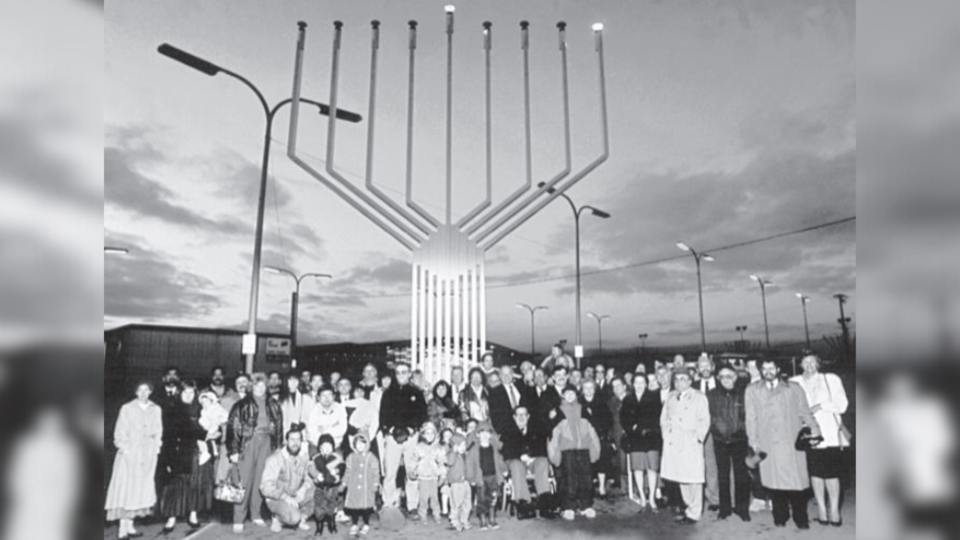 1988-richmond-menorah-lighting