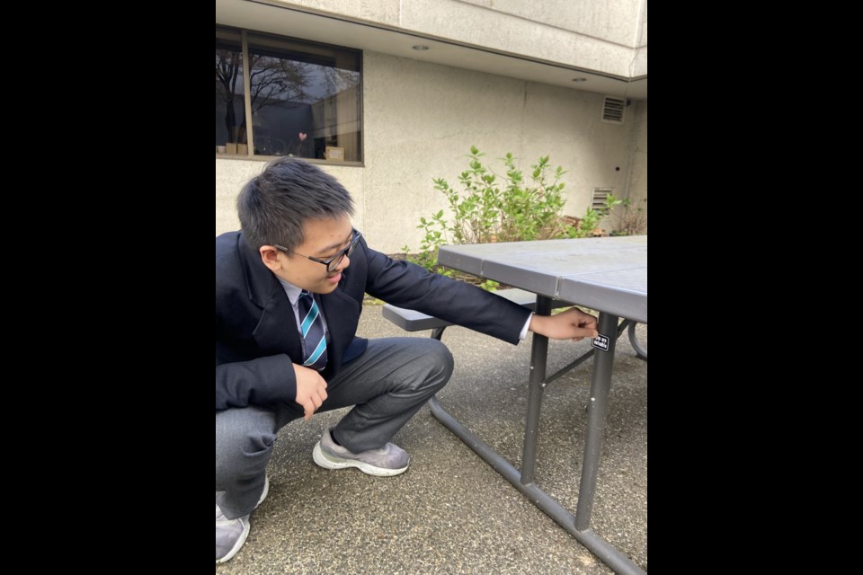 Students of Richmond's Canada Star Secondary School have placed magnets with encouraging phrases in public places across Richmond and Vancouver.