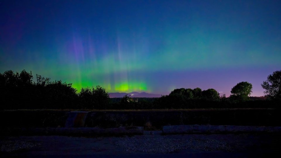eric-choi-aurora-iona-beach-regional-park-2am
