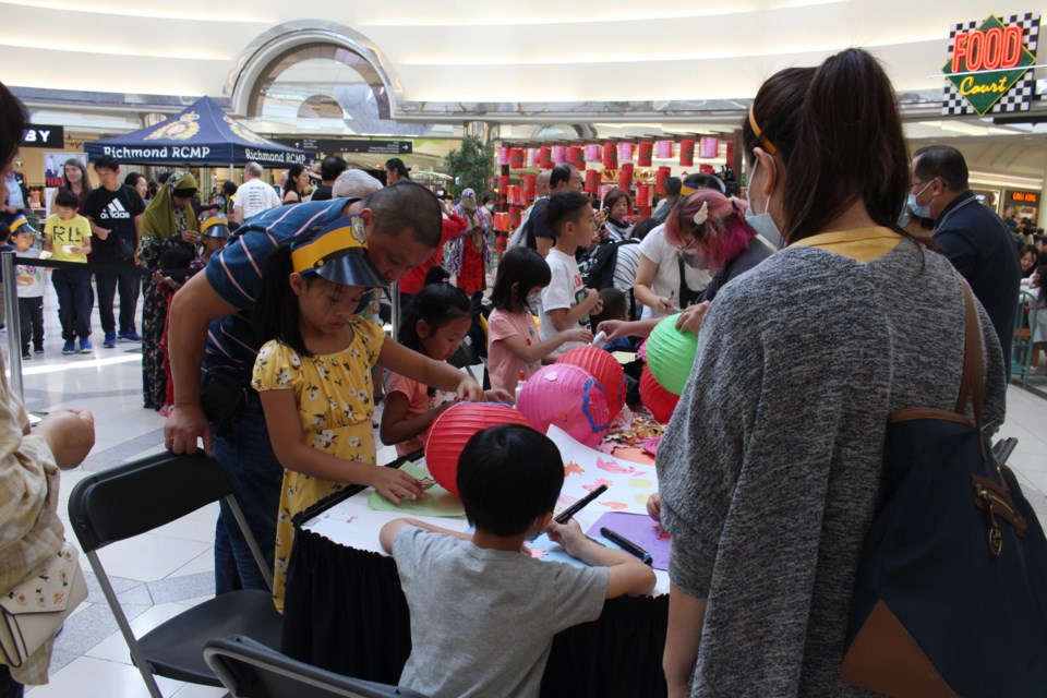 Families spread their craft muscles and made colourful DIY lanterns to celebrate Mid-Autumn Festival.