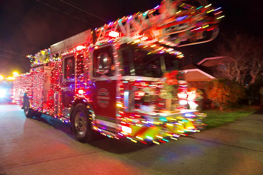 Families flock to revived Steveston Santa Parade Richmond News