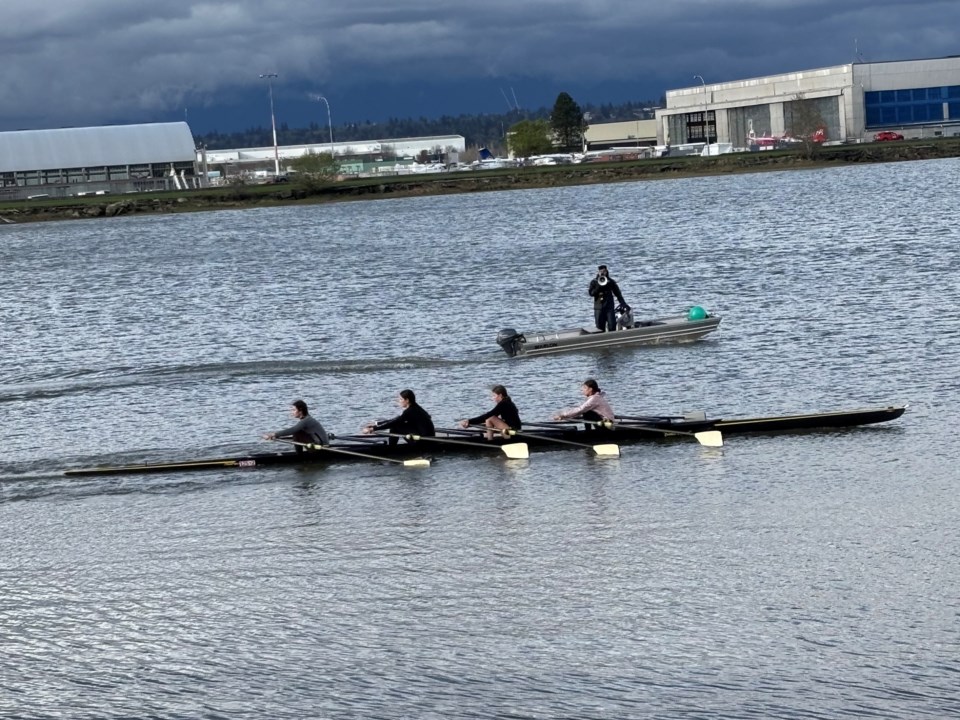 rhona-gibson-rowing