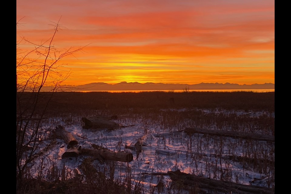 A flaming sunset spotted in Terra Nova.