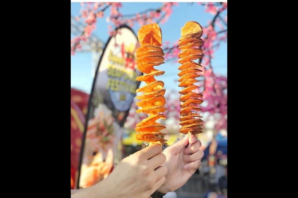 This year's night market will officially kick off on Apr. 29 and last until Oct. 10. 