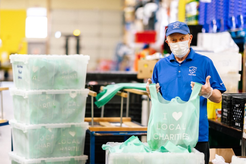 Volunteers-FoodBank (Dave Elvis)