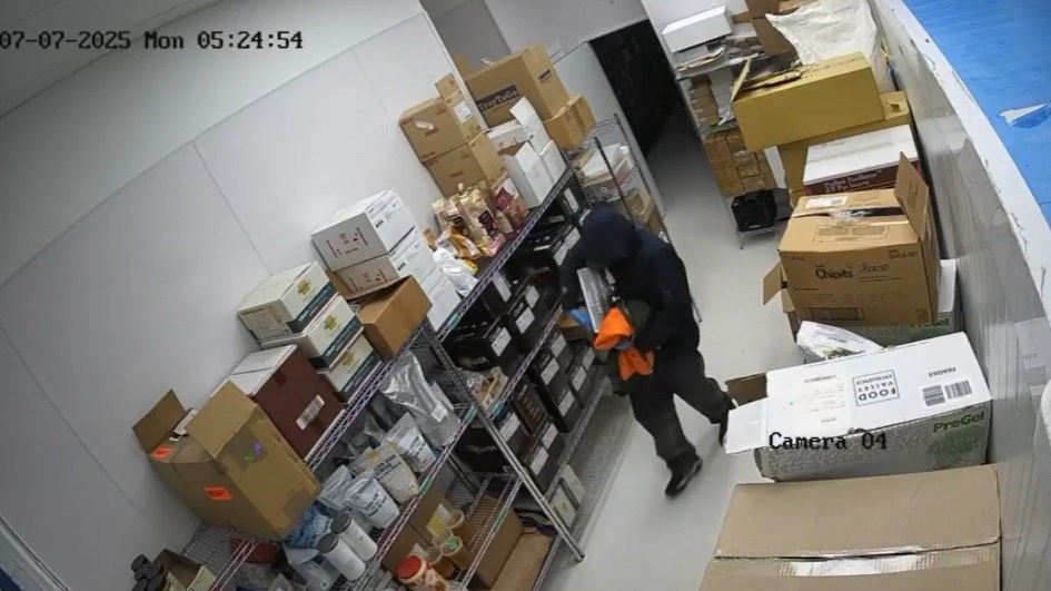 Two suspects broke into Richmond's Daan Go Cake Lab shop in the early hours of July 7, 2025