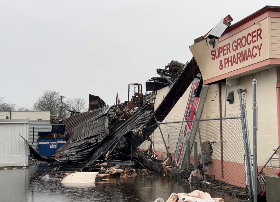 steveston-super-grocer-after-fire