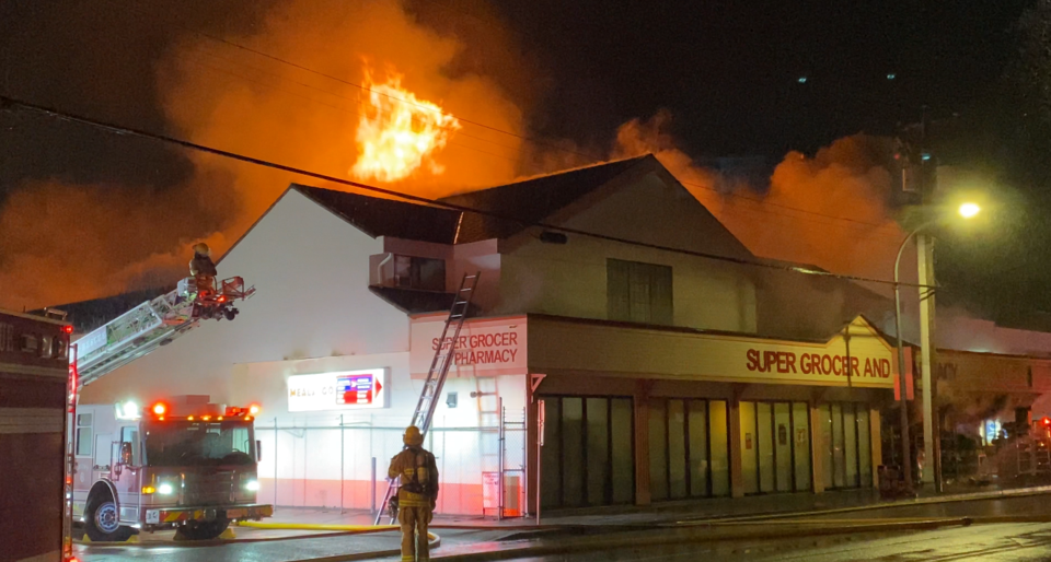 steveston-super-grocer-fire-5