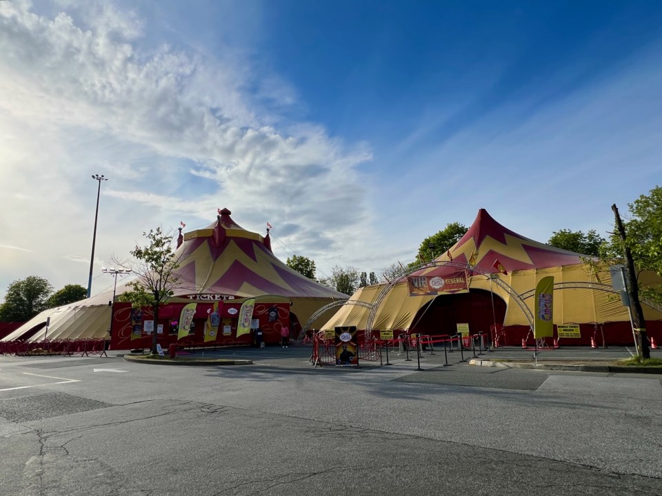 royal-canadian-circus-lansdowne-centre