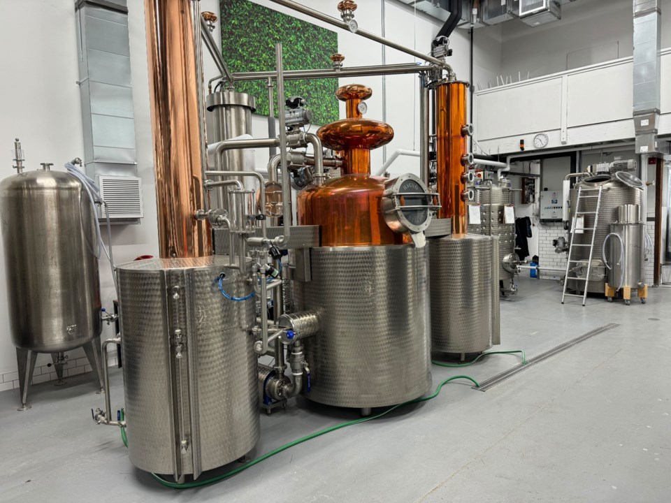 deep-blue-distilleries2