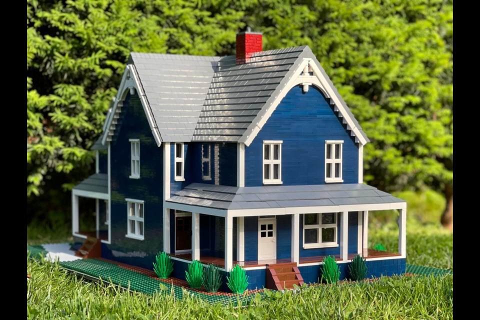 Peter Grant has created several more replicas of heritage homes in Richmond - from Lego