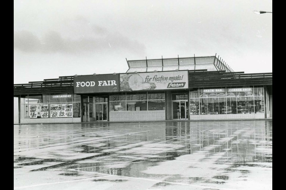 Food Fair was operating in the Hyland Park Shopping Centre around 1971