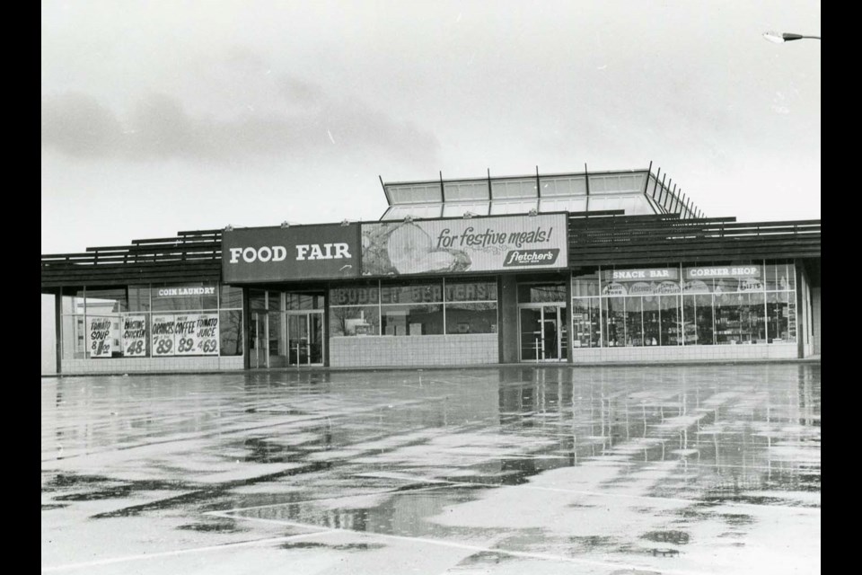 Food Fair was operating in the Hyland Park Shopping Centre around 1971
