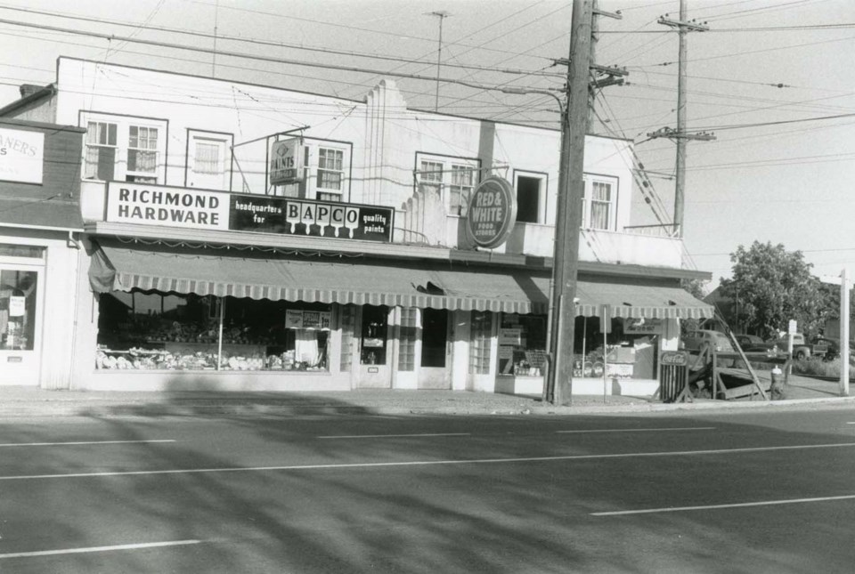 red-white-store