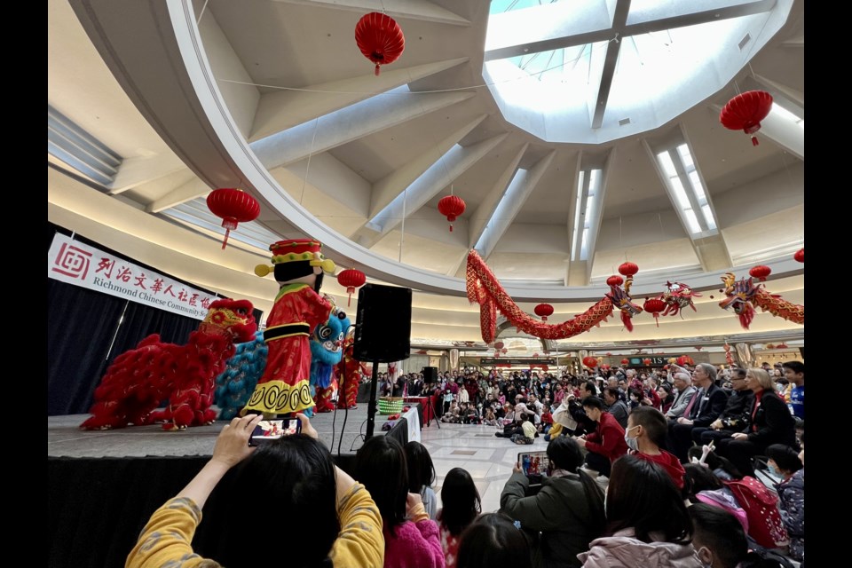 Community members enjoyed an afternoon of family-friendly activities at Lansdowne Centre's LNY celebration.