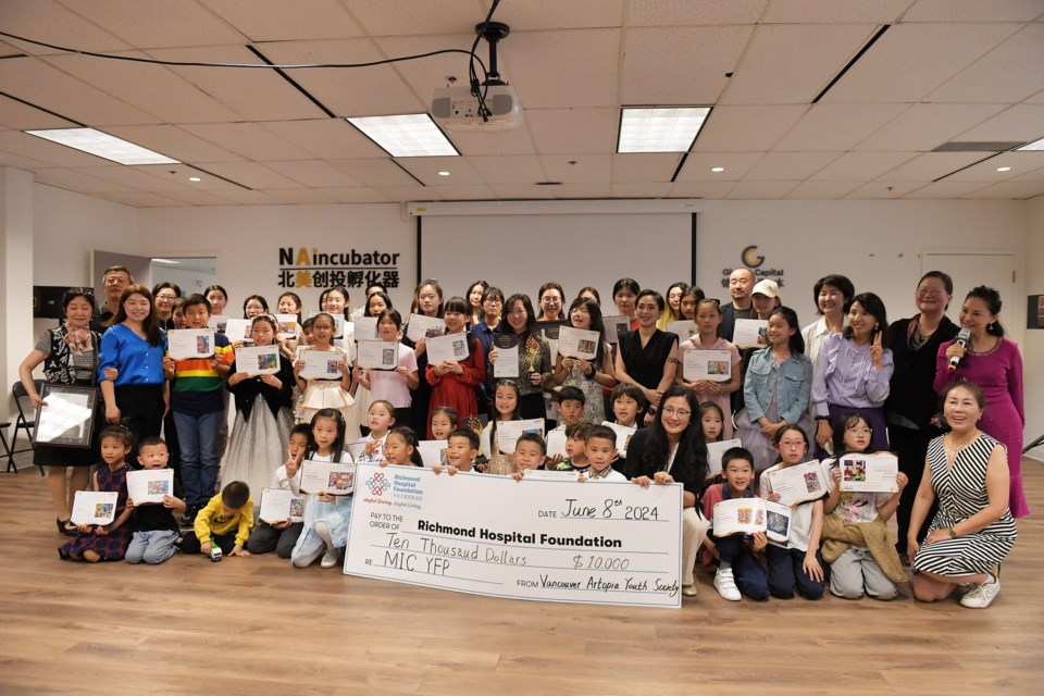 vancouver-artopia-youth-society-cheque-presentation