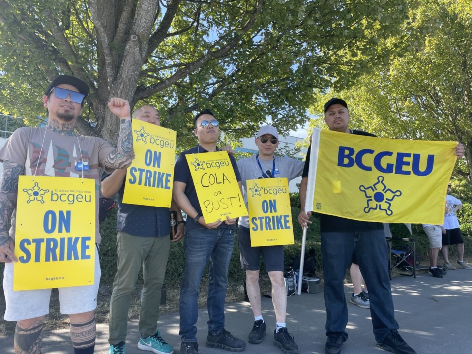 BCGEU strike1