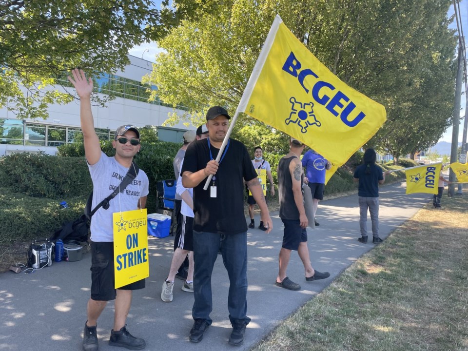 BCGEU strike2