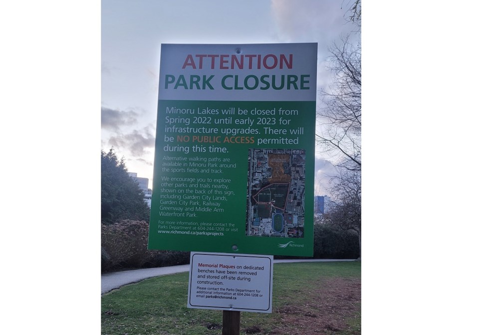 Minoru lake closure sign