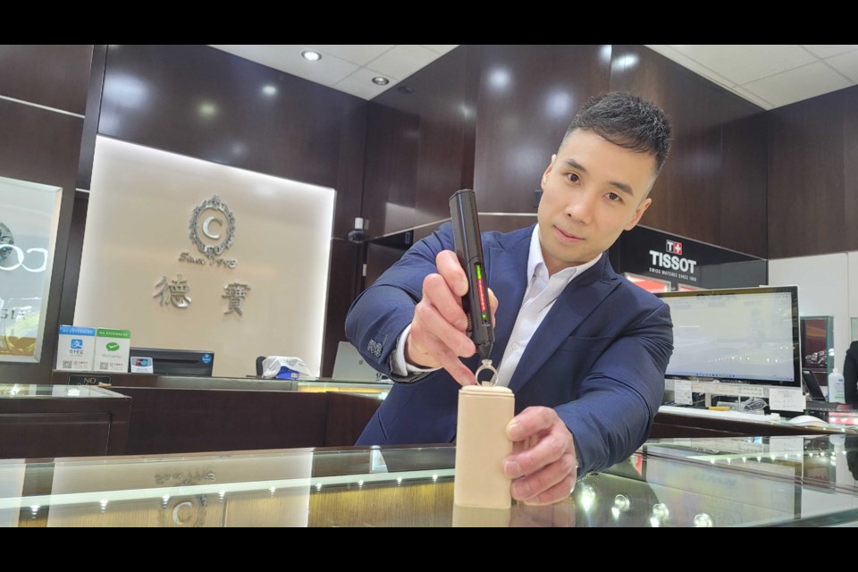 Andrew Kwong has been dubbed the CEO of diamond testing on TikTok.