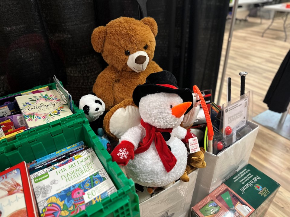 christmas-fund-toy-room-3