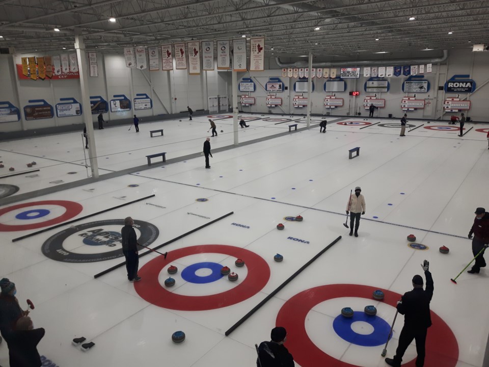 11CurlingClub