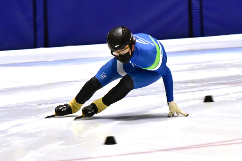 Roanan Tien-Vidal speed skater