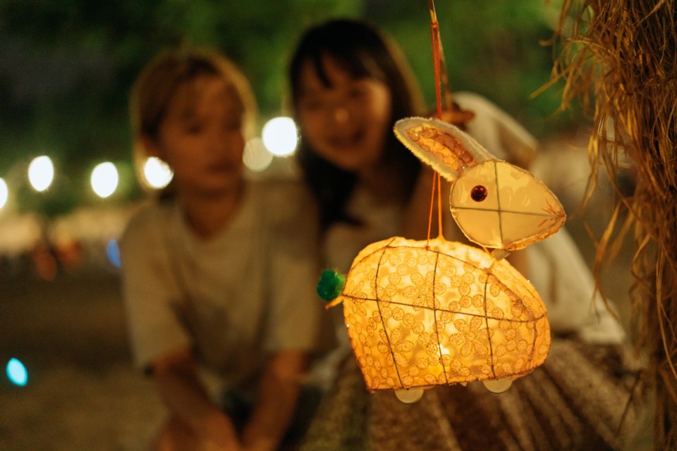 rabbit-lantern