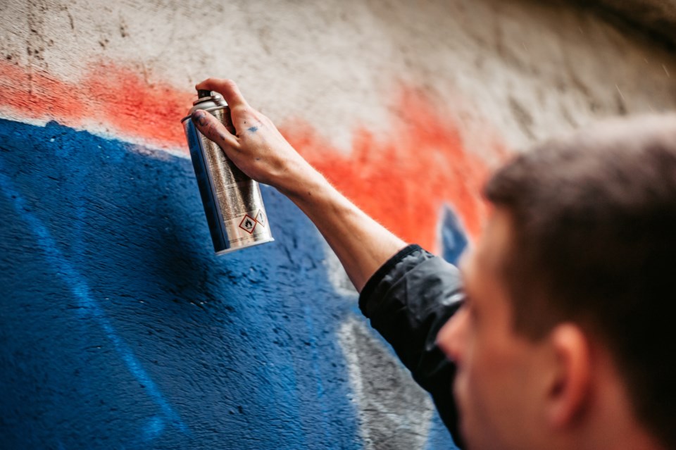 spray-paint-graffiti