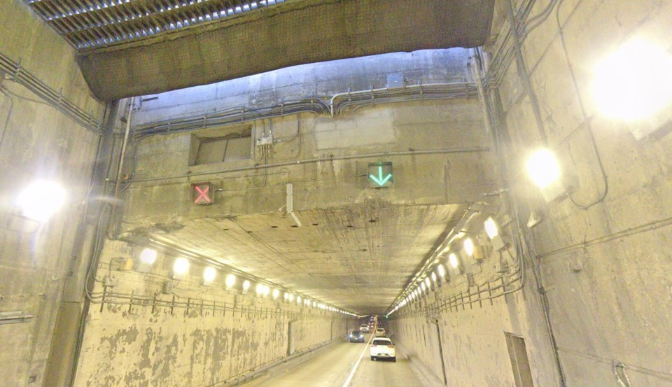 massey-tunnel-windows