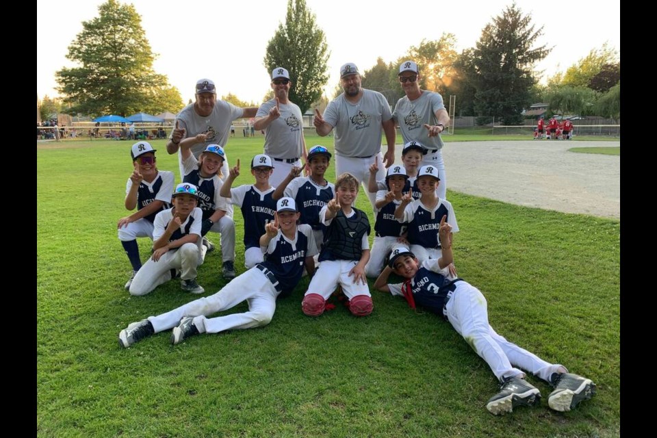 The Richmond 11A Chuckers after their tournament gold 