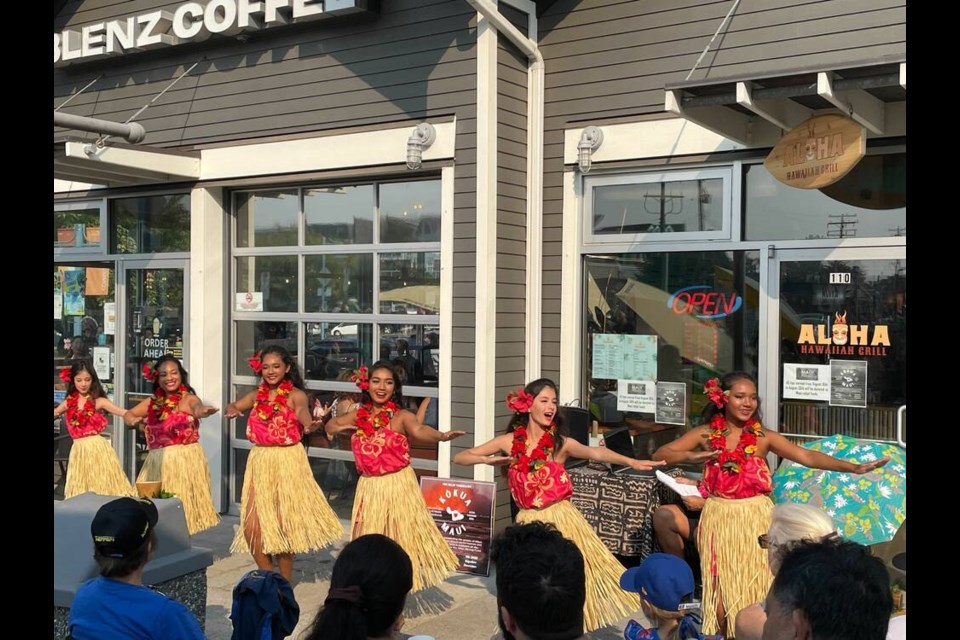 Polynesian dance performances at Steveston’s Aloha Hawaiian Grill to fundraise for Maui. Valerie Leung photo 