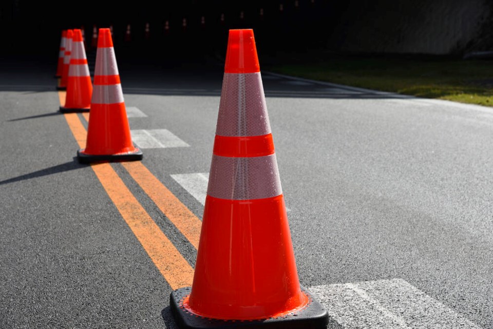 web1_traffic-cones_1